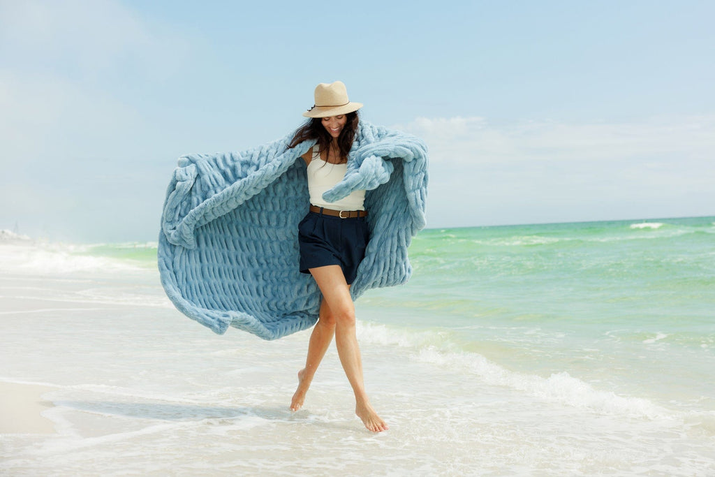 Hugs Alaskan Blue Blanket