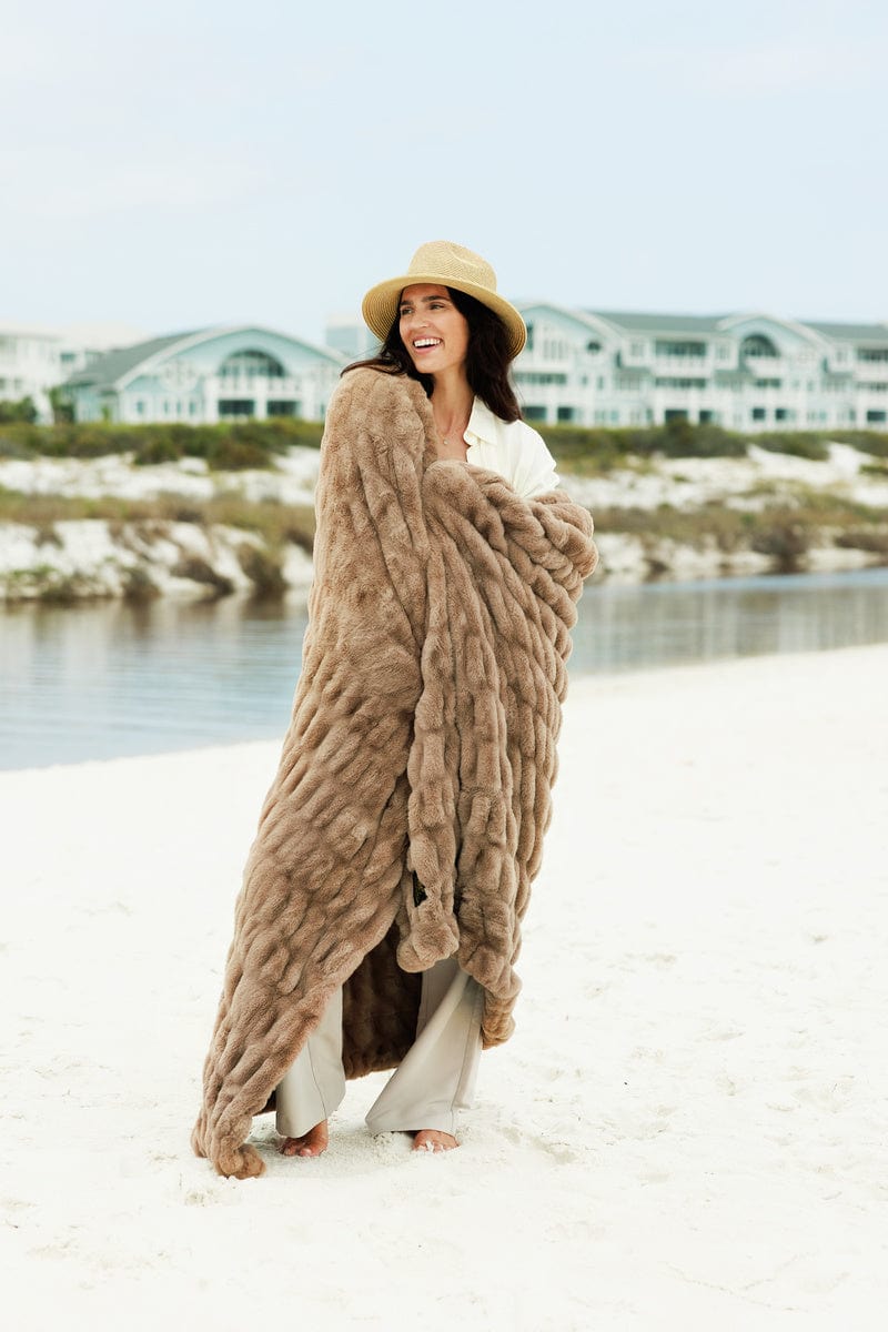 Hugs Milk Chocolate Blanket