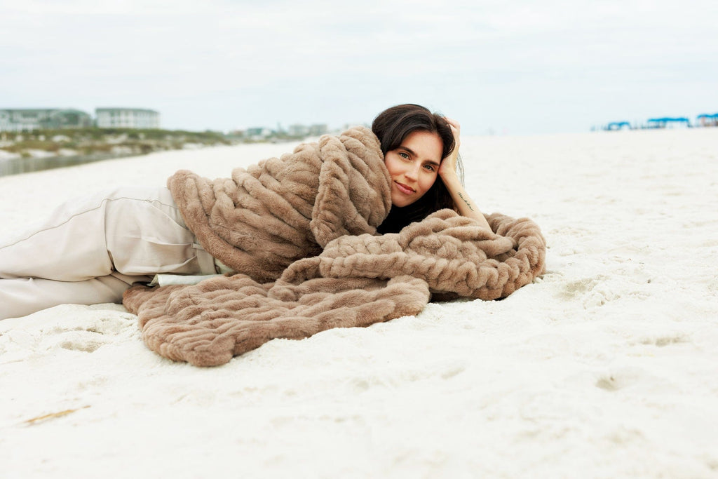 Hugs Milk Chocolate Blanket