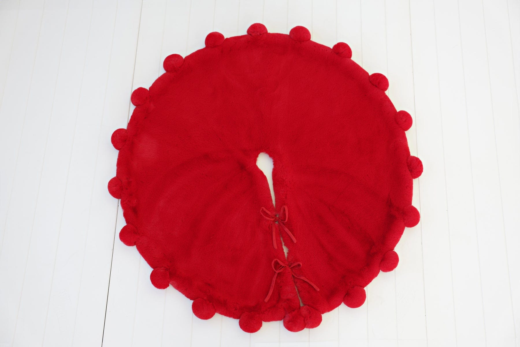 Red | Tree Skirt