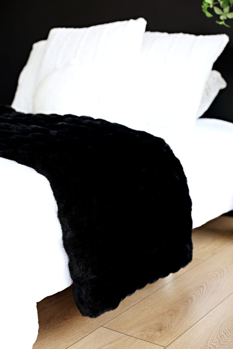 Ultra Cloud Onyx Blanket