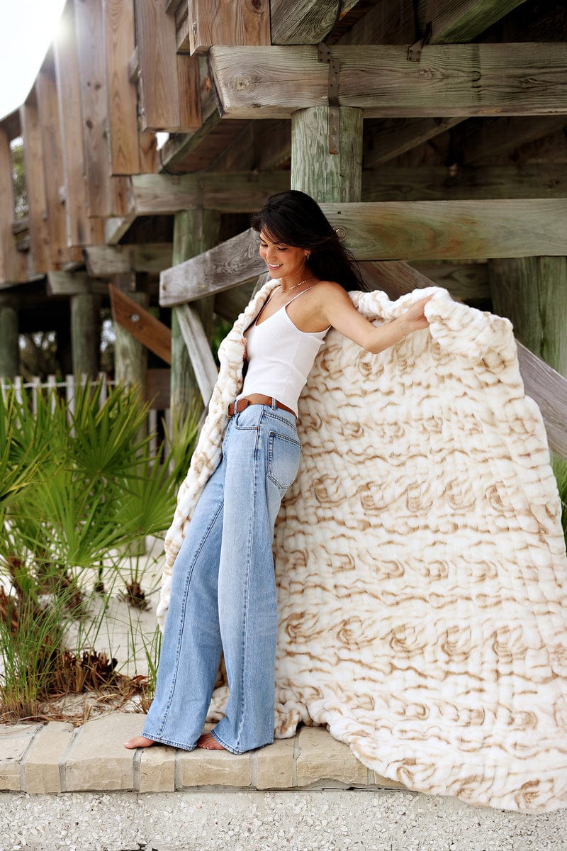 Hugs Marble Sand Blanket