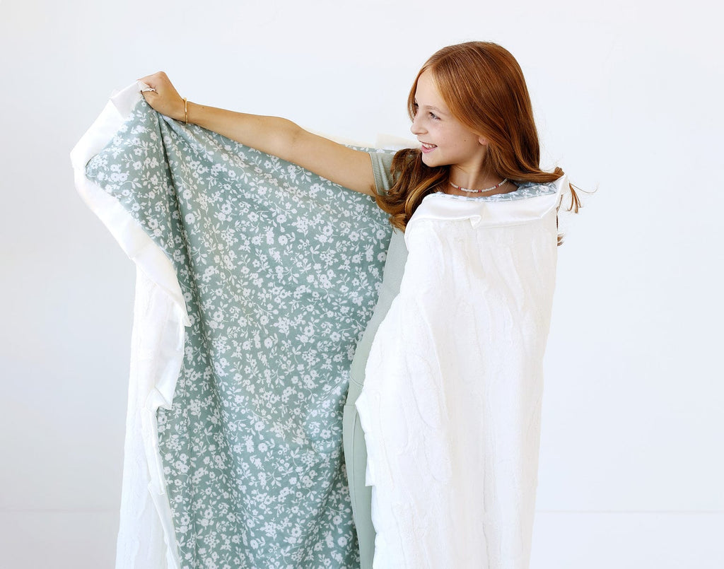 Dainty Floral Sage Blanket