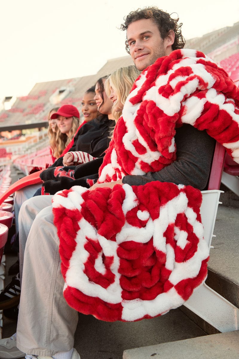 Hugs Utah Utes Blanket