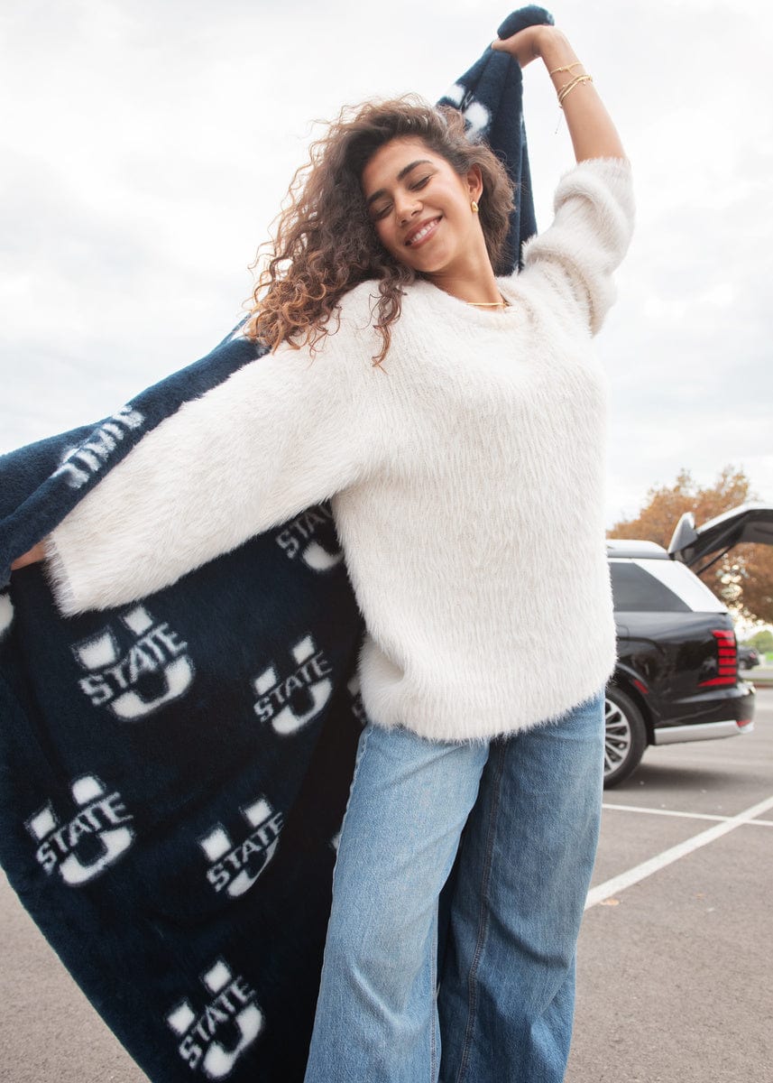 Lush Utah State Aggies Blanket