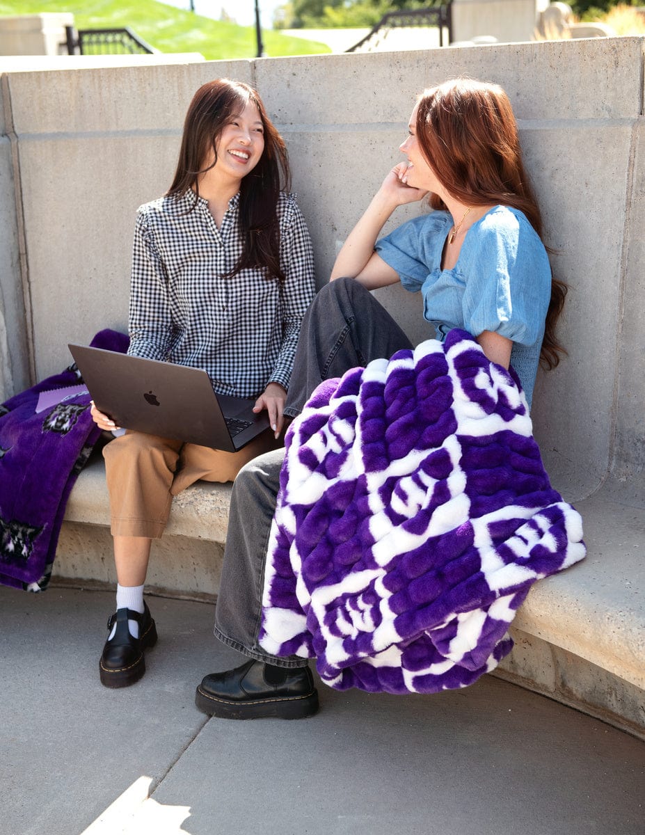 Hugs Weber State Wildcats Blanket