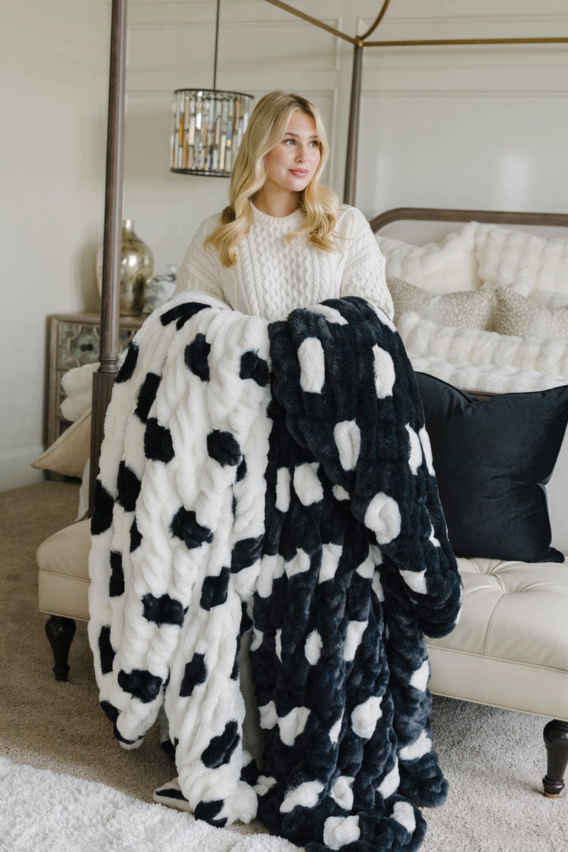 Hugs Polka Dot Marshmallow Blanket