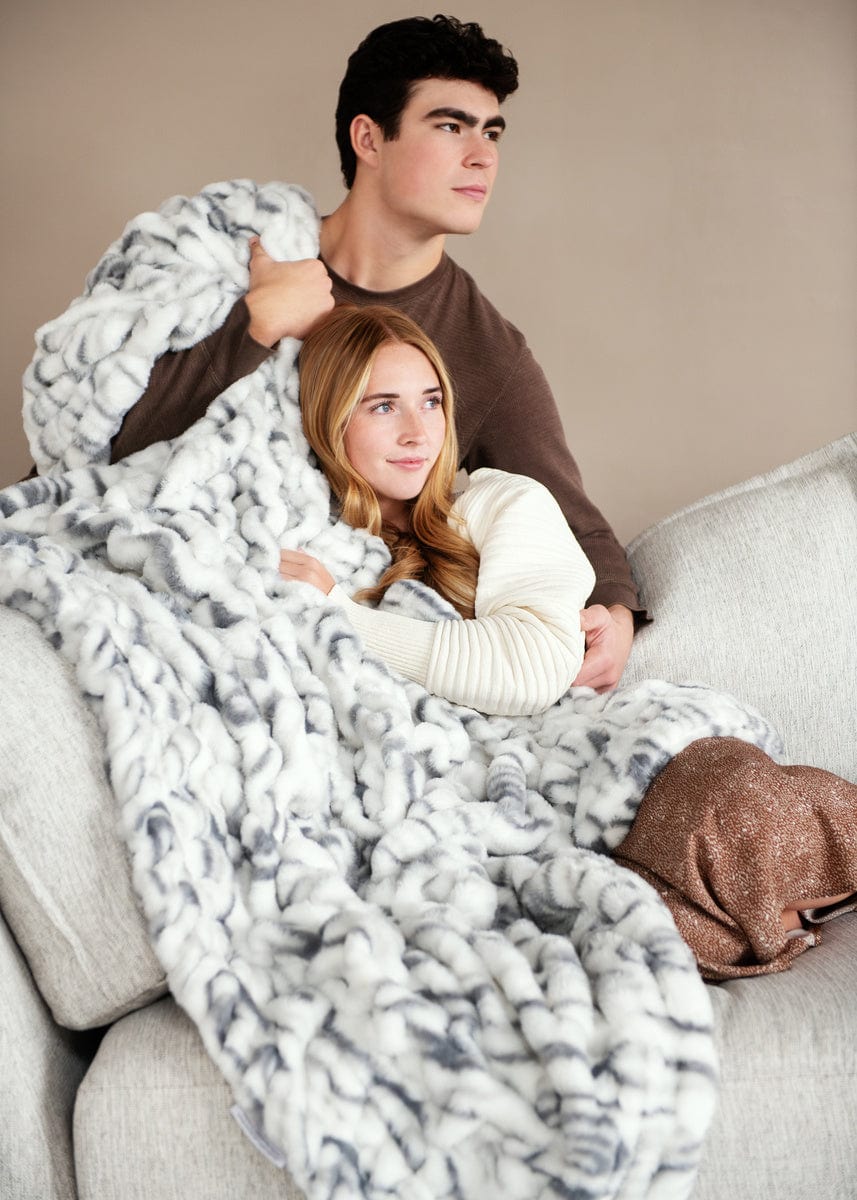 Hugs Marble Pewter Blanket