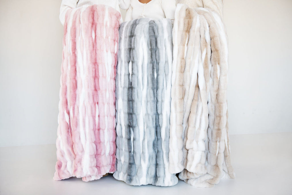 Hugs Swirl Pink Blanket