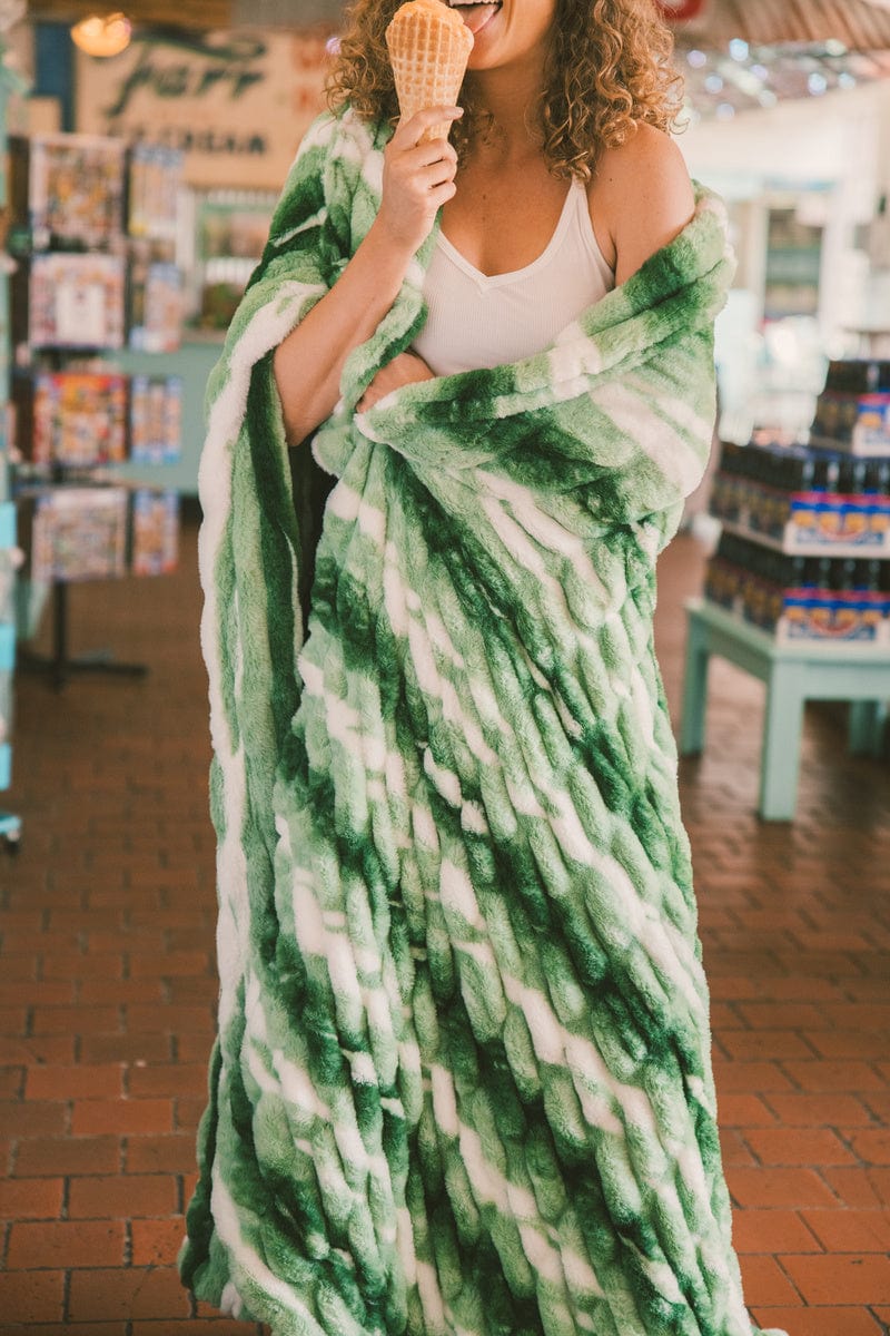 Hugs Swirl Forest Green Blanket