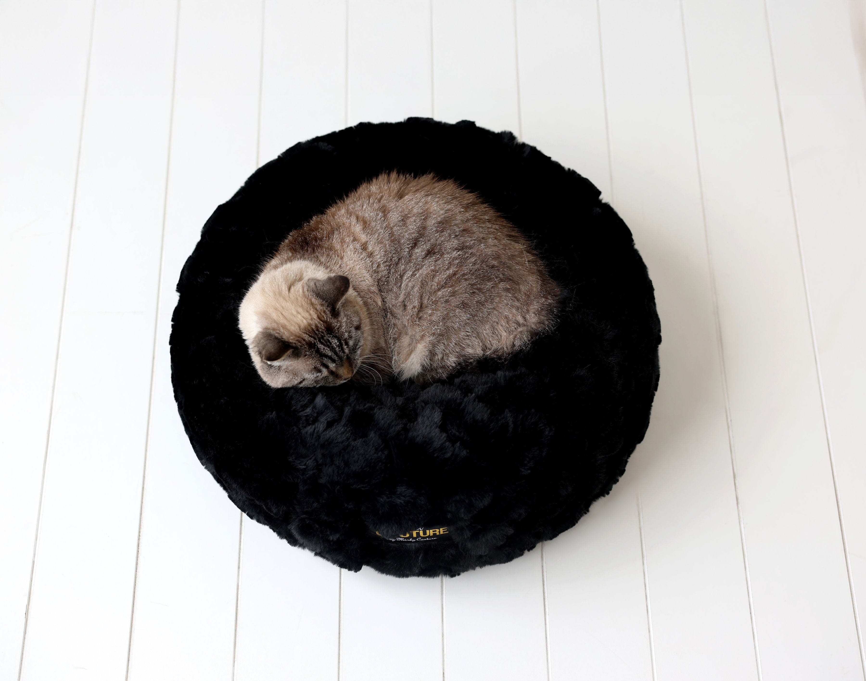 Black Crinkle Pet Bed