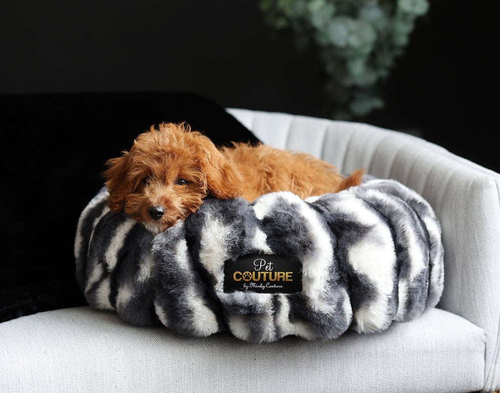 Cloudy Day Black Pet Bed