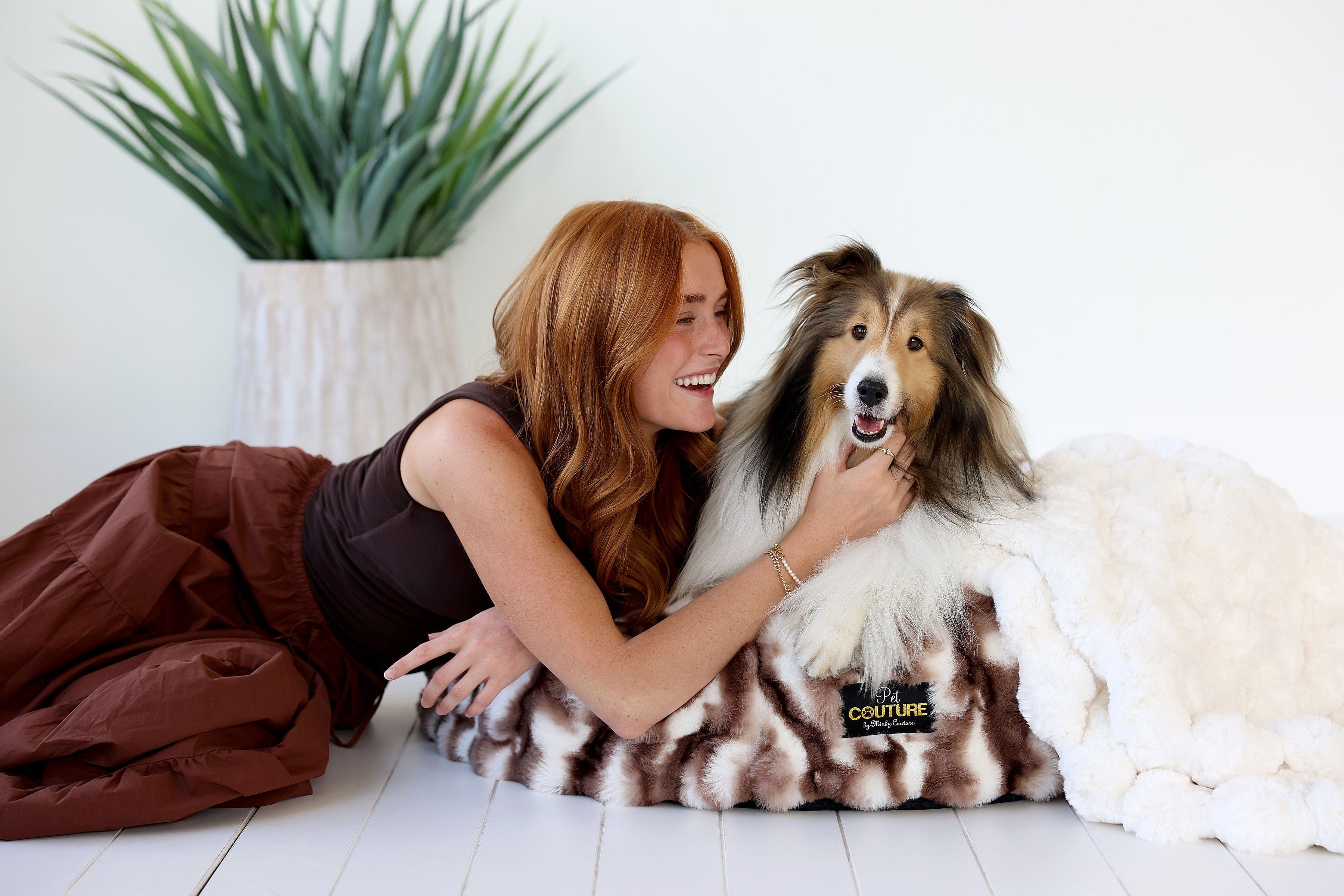 Cloudy Day Brown Pet Bed