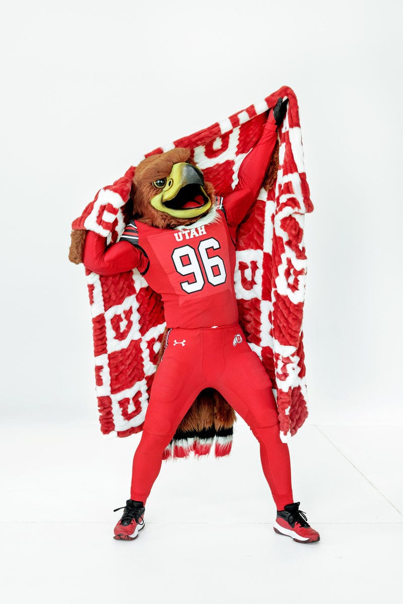 Hugs Utah Utes Blanket