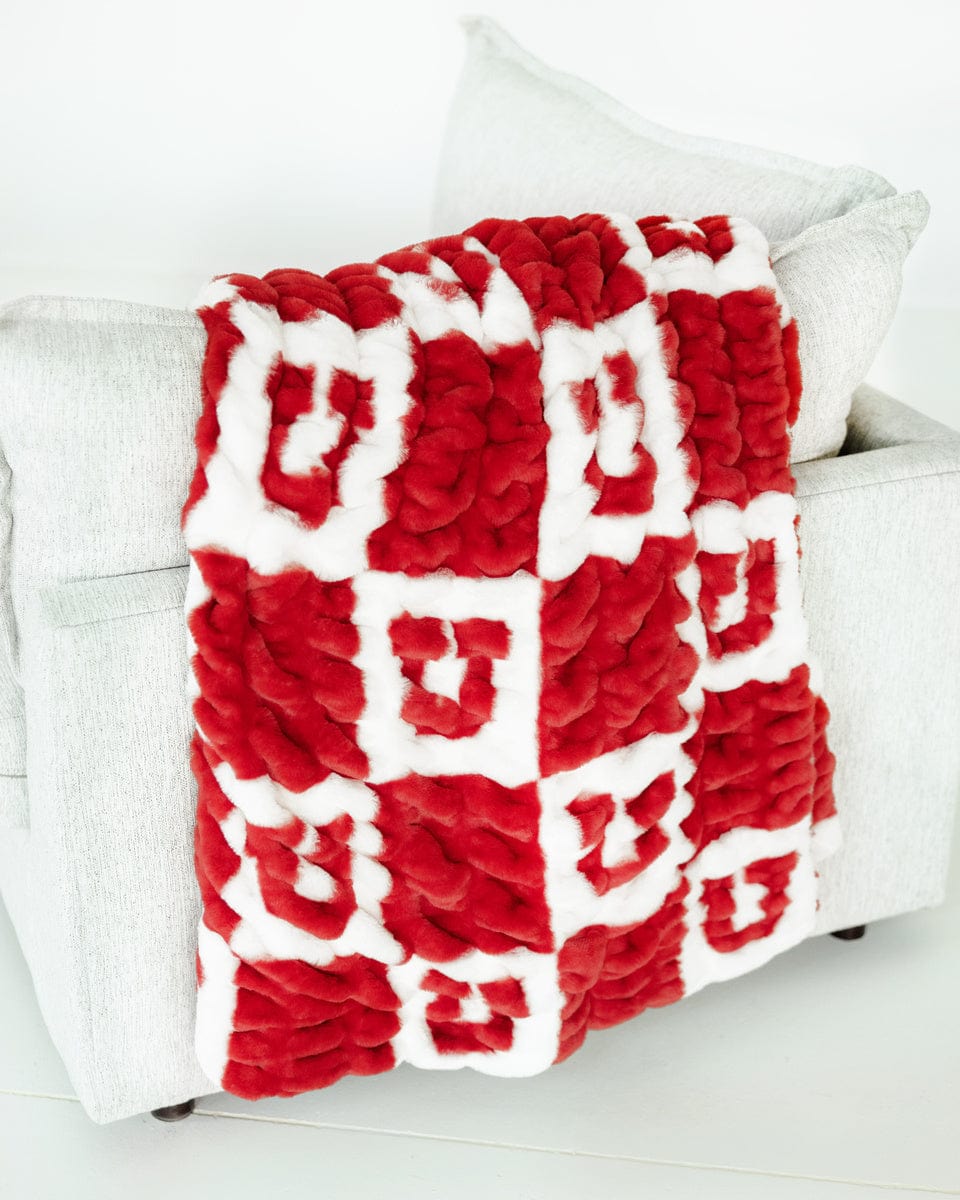 Hugs Utah Utes Blanket