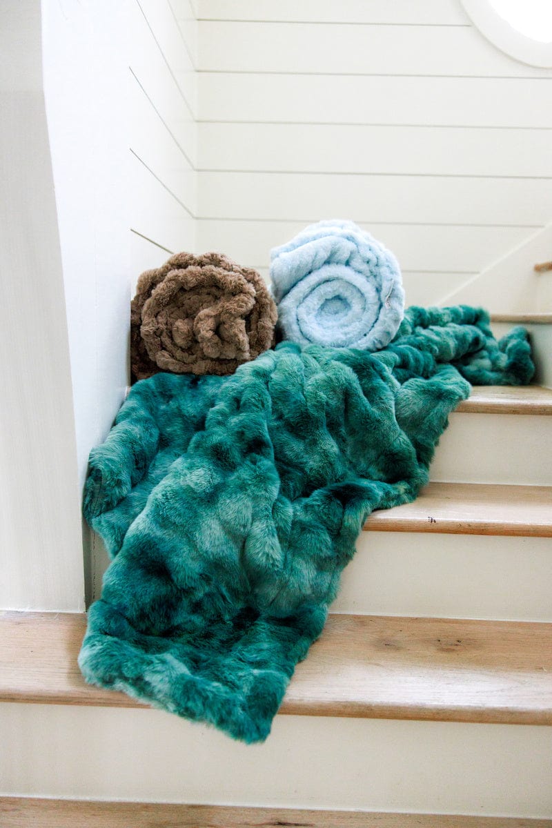 Premium Cloud Bistro Green Blanket