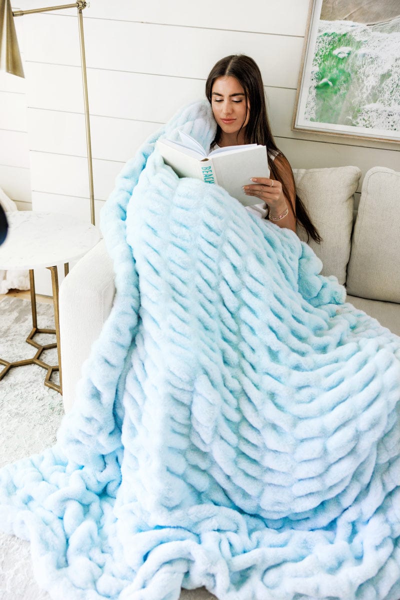 Hugs Ice Blue Blanket