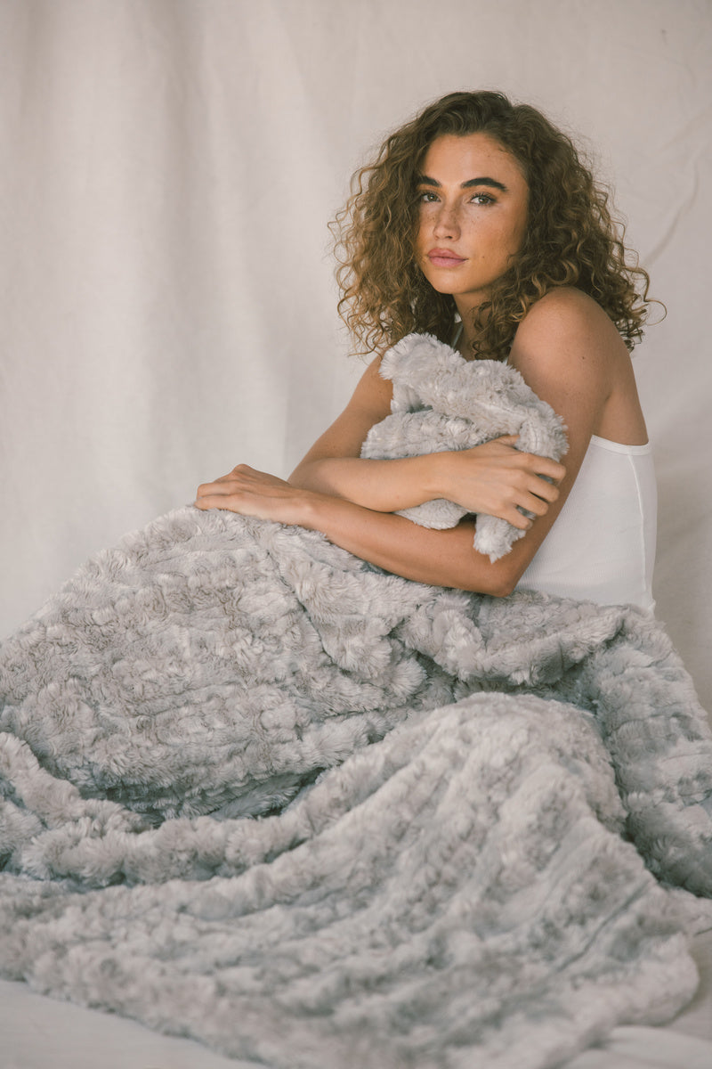 Glossy Ultra Sorbet Tranquil Dove Blanket