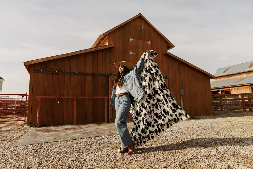 Hugs Black Cow Blanket