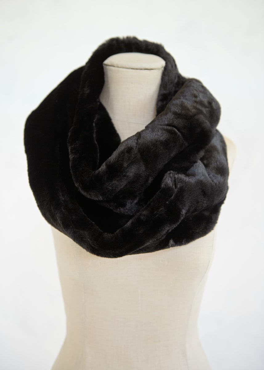Black | Lush Scarf