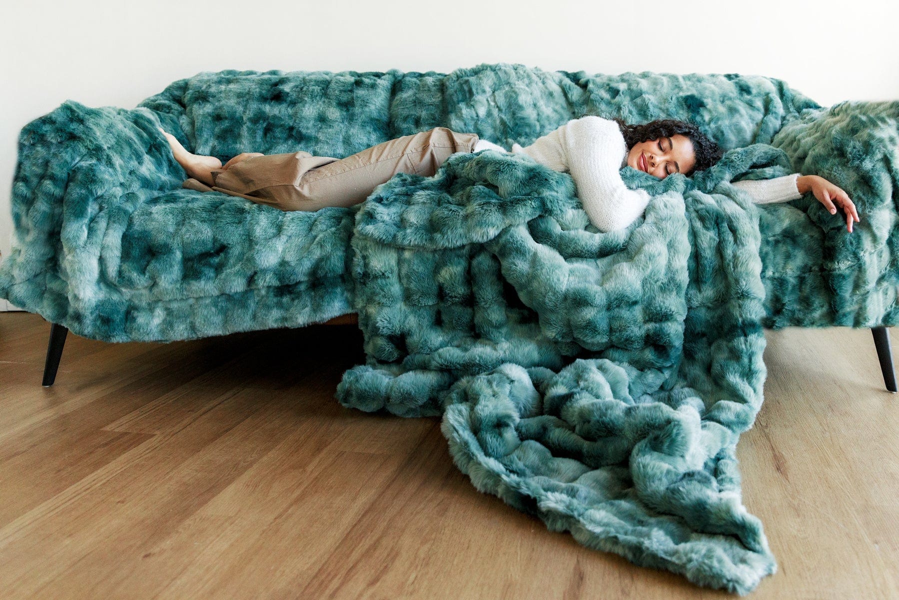 Premium Cloud Bistro Green Blanket