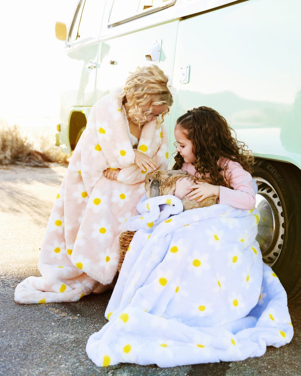 Lush Peach Flower Blanket