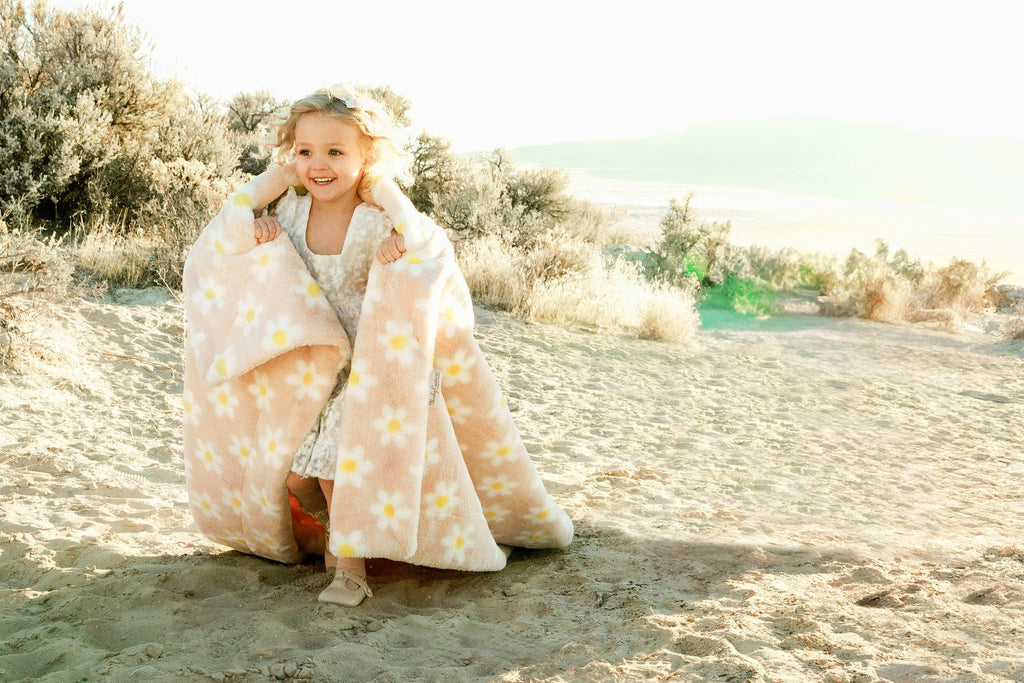 Lush Peach Flower Blanket