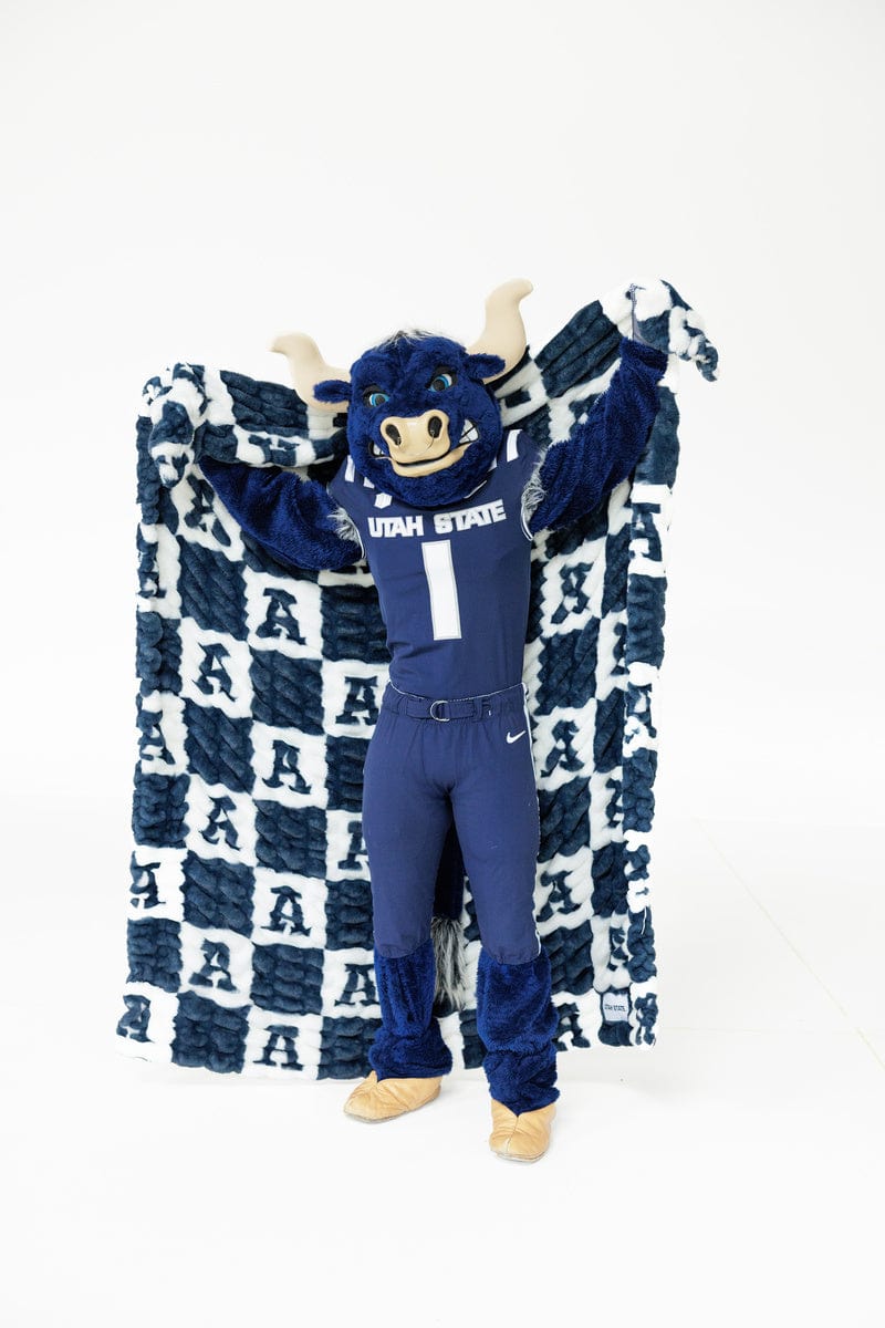 Hugs Utah State Aggies Blanket